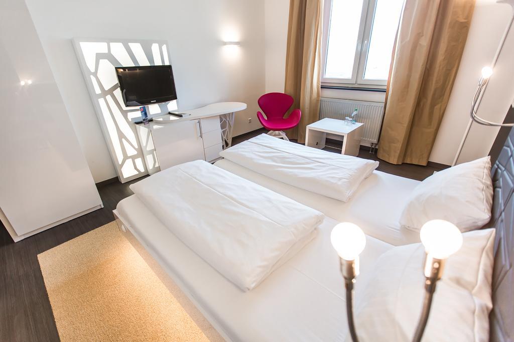 Hotel Sinsheim Extérieur photo